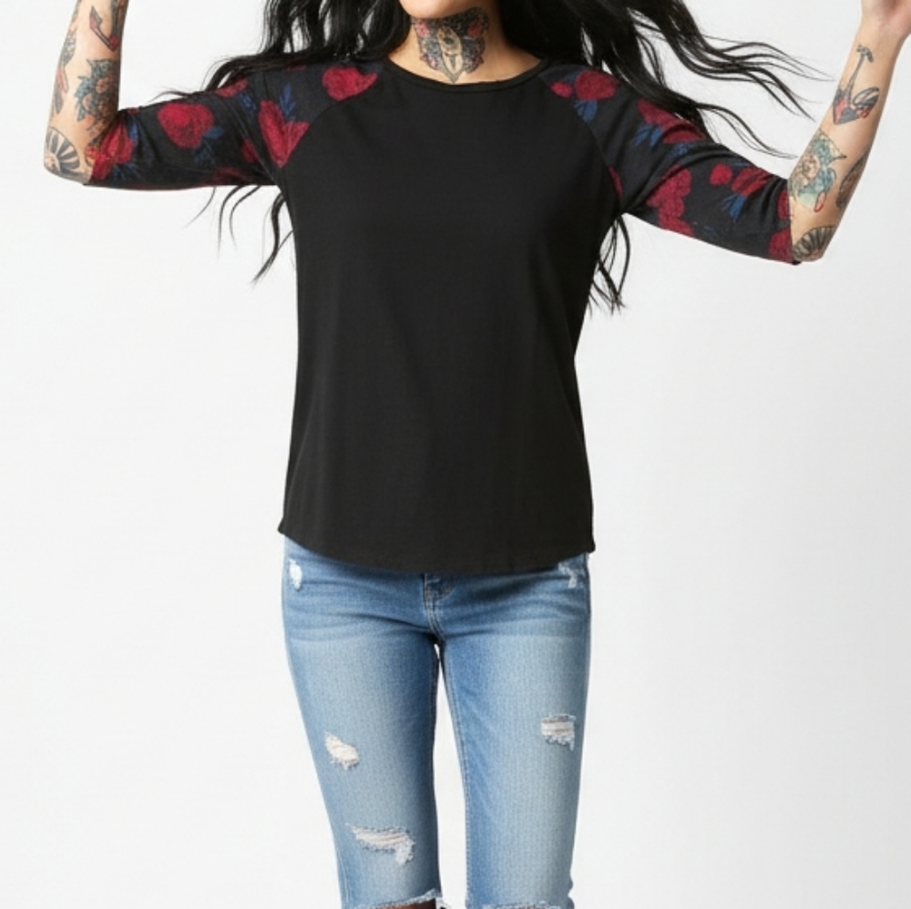Vans | Vintage Black 3/4 Tee with Red Roses M